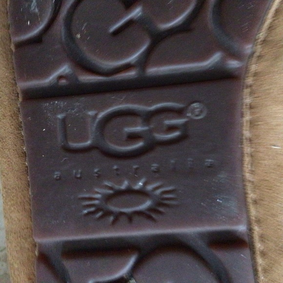 UGG Dakota Slippers - Picture 4 of 6